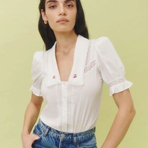 REFORMATION Rare Viral Hara Top Blouse in
Cherry Embroidery